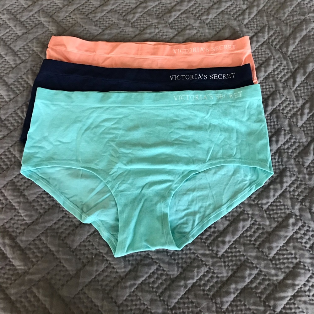 New w/Tags Victoria’s Secret Ultra Soft Hiphugger